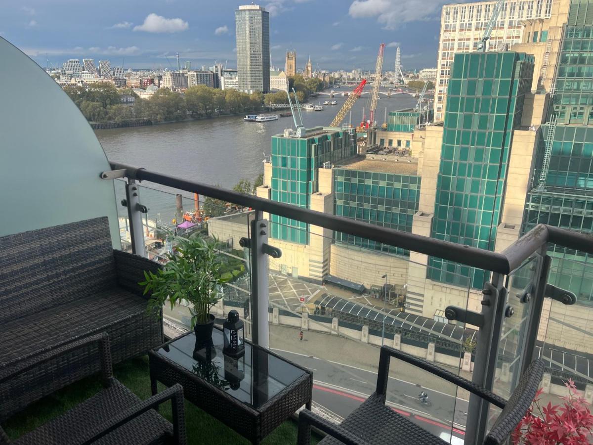 St George Thames Apartment Londra Exterior foto