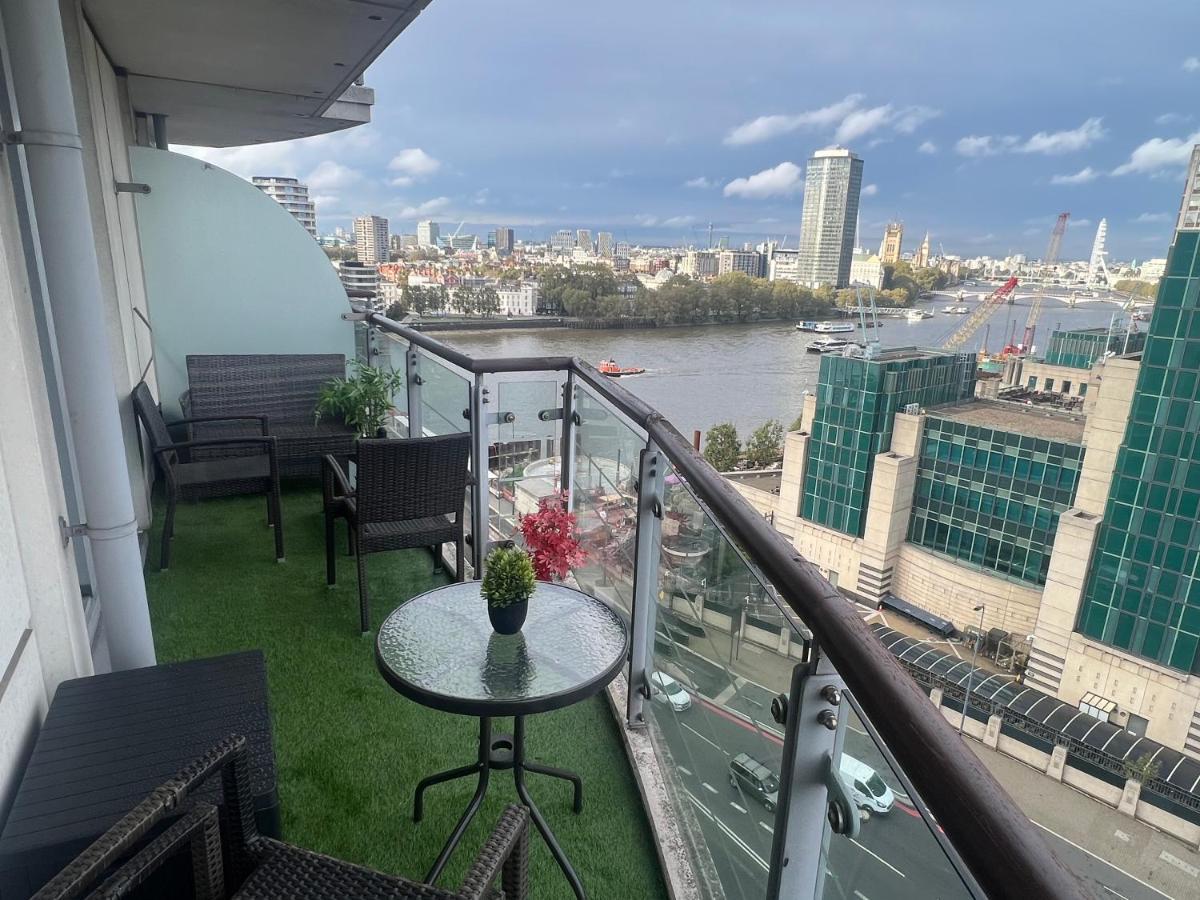 St George Thames Apartment Londra Exterior foto