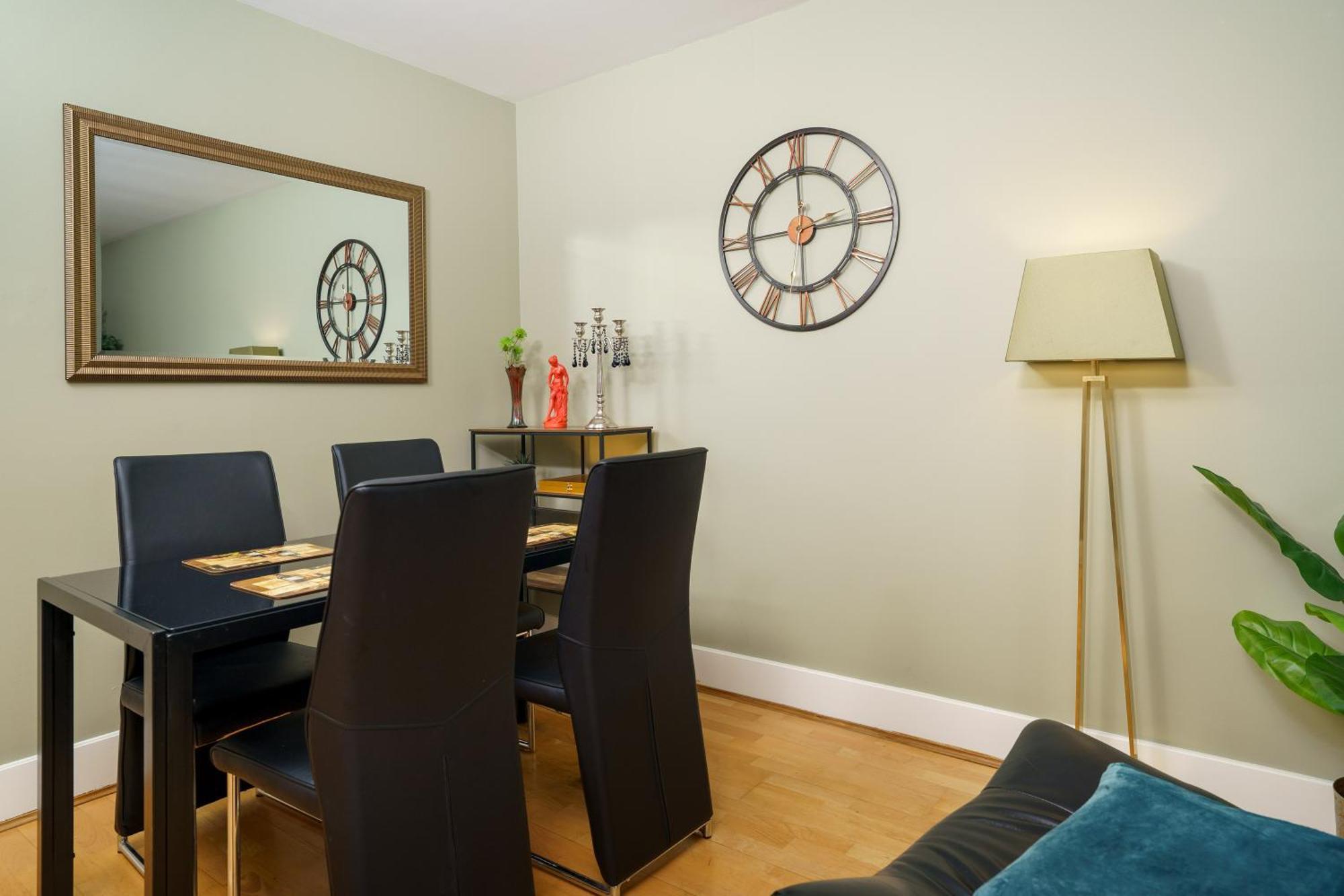 St George Thames Apartment Londra Exterior foto