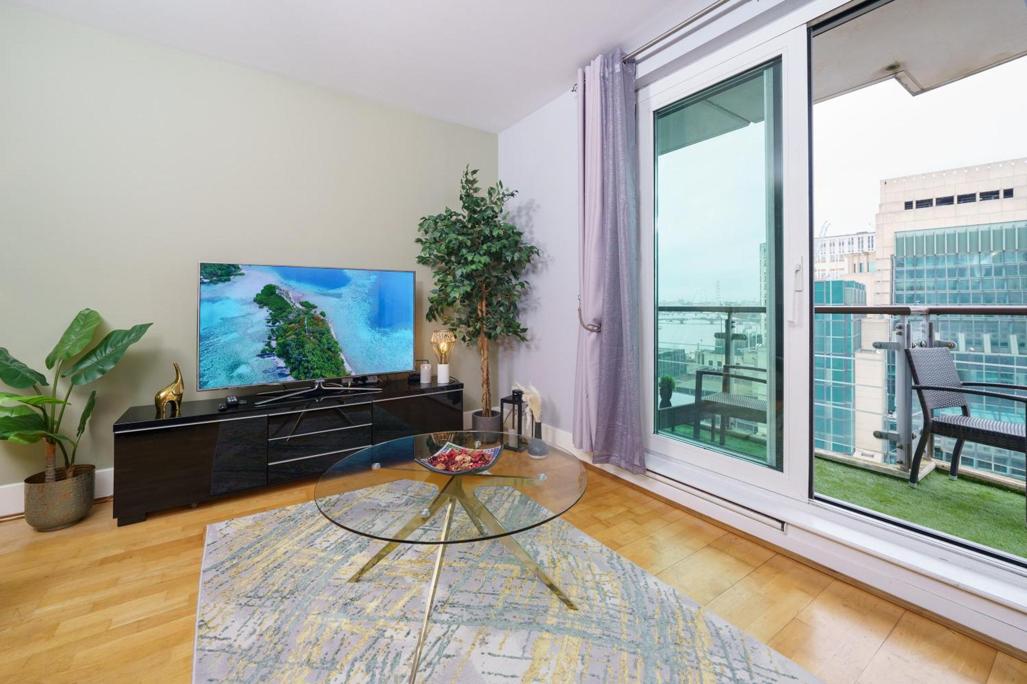 St George Thames Apartment Londra Exterior foto